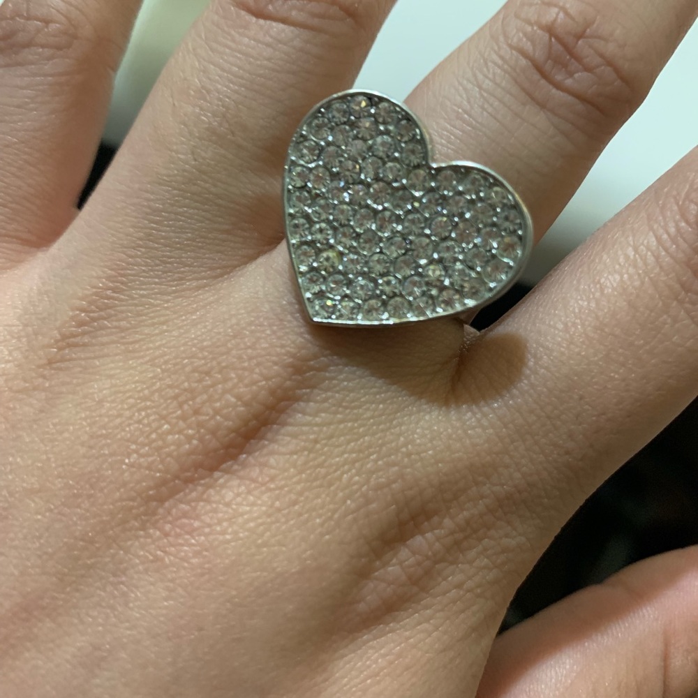 Heart-shaped Rhinestone Ring - Picture 2 of 5